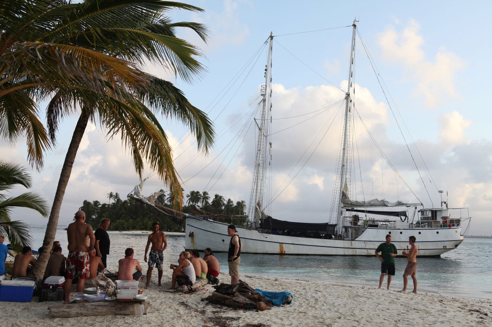 We prepare for our BBQ on one of the San Blas Islands. Photo: Alex Washburn